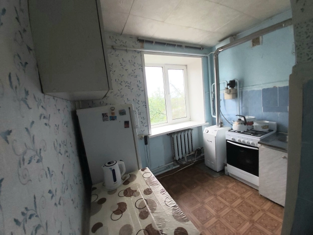 Купить квартиру на улице Ленина в Камешкове. Вариант № 23480, 6, площадь -  квм, цена 1600000 рублей