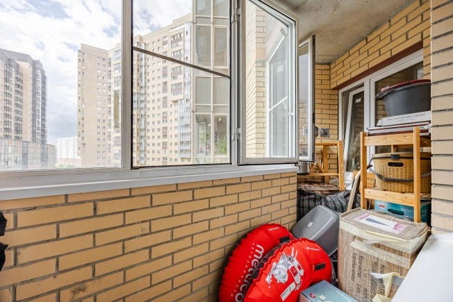 Купить квартиру в Ленинградской области. Вариант № 2530025, 14, площадь -  квм, цена 6290000 рублей