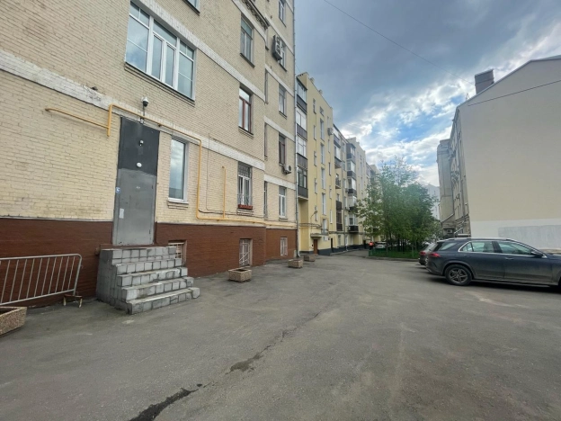 Купить комнату в Москве. Вариант № 5346212, 14, площадь -  квм, цена 11300000 рублей