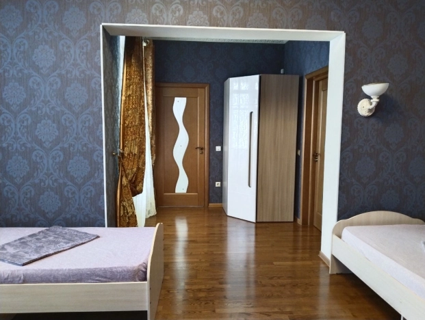 Снять квартиру в Тобольске. Вариант № 5104, 8, площадь -  квм, цена 180000 рублей