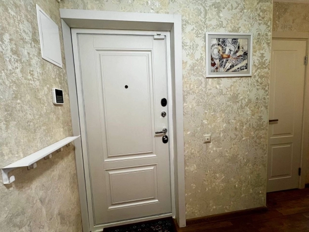 Купить трехкомнатную квартиру на улице Кленовый бульвар в Москве. Вариант № 10627867, 1, площадь -  квм, цена 18000000 рублей