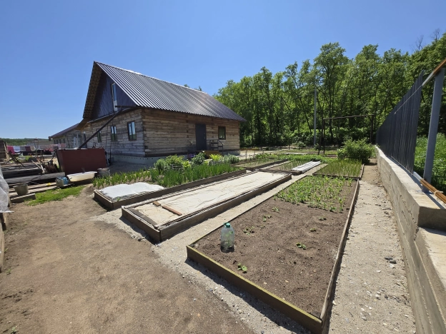 Купить дом на улице Лесная в Амурской области. Вариант № 27071, 15, площадь -  квм, цена 7700000 рублей