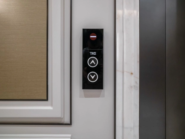 Купить квартиру в Москве. Вариант № 9330076, 20, площадь -  квм, цена 180000000 рублей