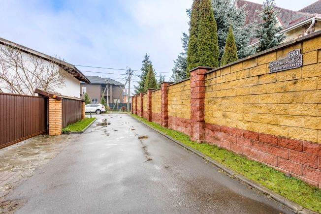 Купить дом в Москве. Вариант № 10706087, 35, площадь - квм, цена 76900000 рублей