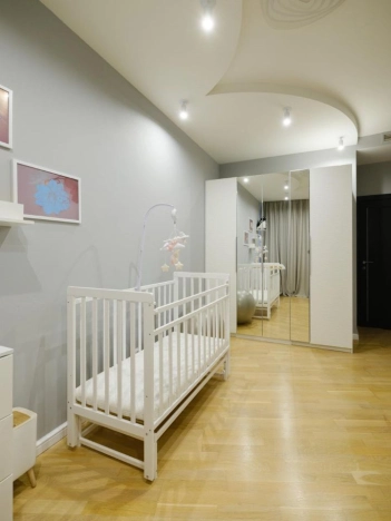 Купить трехкомнатную квартиру на улице Любучанский переулок в Москве. Вариант № 10284193, 17, площадь -  квм, цена 31000000 рублей