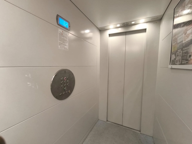 Купить трехкомнатную квартиру в Новосибирске. Вариант № 5412490, 33, площадь -  квм, цена 6850000 рублей