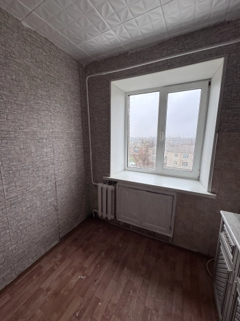 Купить трехкомнатную квартиру в Приморском крае. Вариант № 16506, 9, площадь -  квм, цена 4200000 рублей