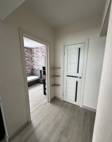 Купить трехкомнатную квартиру в Новосибирске. Вариант № 9856570, 3, площадь -  квм, цена 6130000 рублей