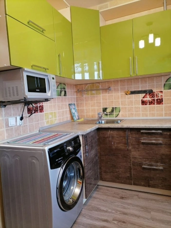 Снять квартиру у метро Площадь Маркса в Новосибирске. Вариант № 9692679, 4, площадь -  квм, цена 30000 рублей