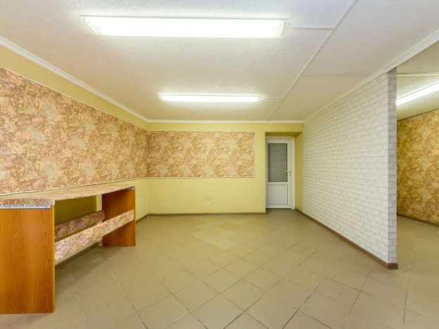 Купить торговые помещения в Калининграде. Вариант № 18275, 4, площадь -  квм, цена 10950000 рублей