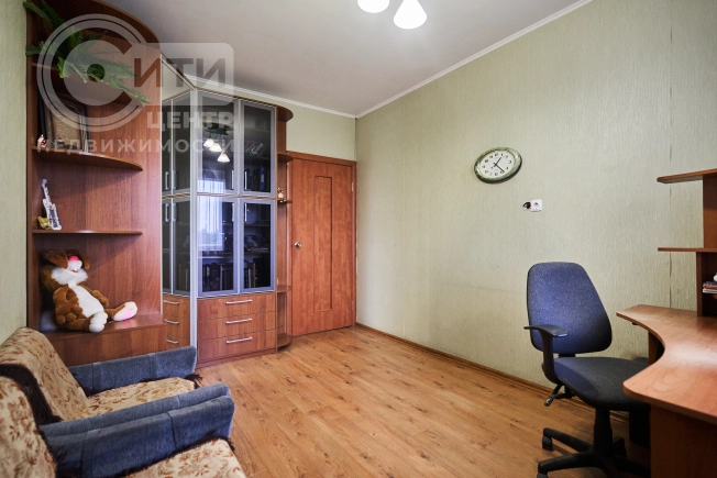 Купить трехкомнатную квартиру в Воронеже. Вариант № 6607773, 18, площадь - квм, цена 6100000 рублей