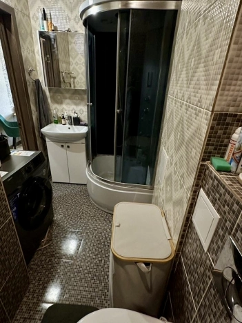 Купить однокомнатную квартиру на улице Олега Кошевого в Калининграде. Вариант № 9464819, 8, площадь -  квм, цена 5500000 рублей