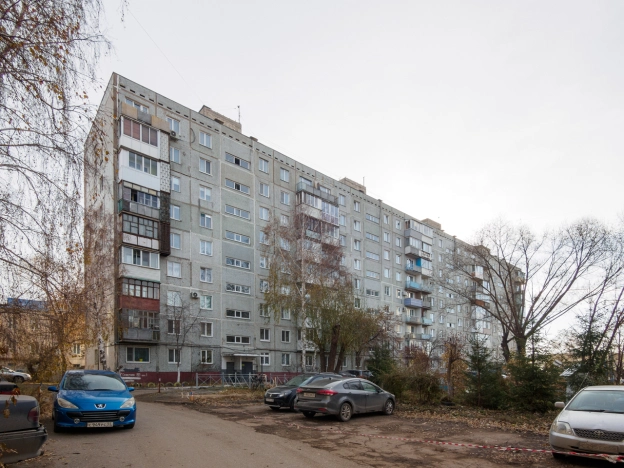 Купить трехкомнатную квартиру в Омске. Вариант № 8359067, 19, площадь -  квм, цена 5870000 рублей