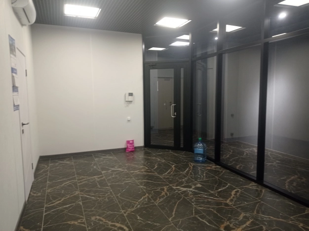 Снять коммерческую недвижимость в Владимире. Вариант № 3260038, 8, площадь -  квм, цена 180000 рублей