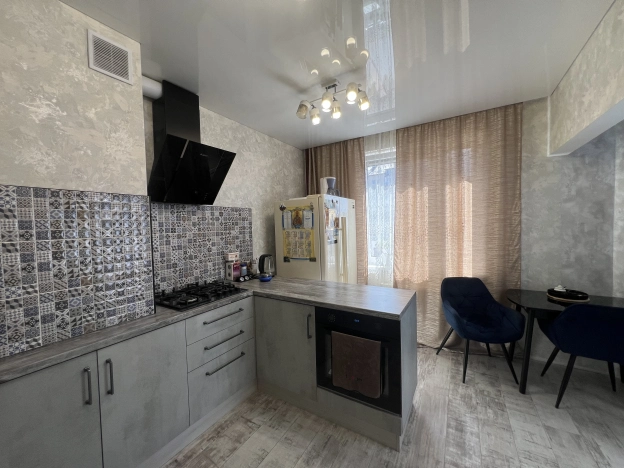 Купить двухкомнатную квартиру на улице Виктора Гакуна в Калининграде. Вариант № 58442, 1, площадь -  квм, цена 10799000 рублей