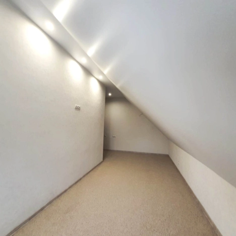 Купить трехкомнатную квартиру в Новосибирске. Вариант № 6696335, 14, площадь -  квм, цена 10700000 рублей