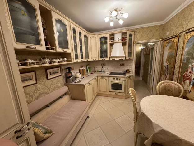 Купить квартиру в Москве. Вариант № 6066219, 5, площадь -  квм, цена 13500000 рублей