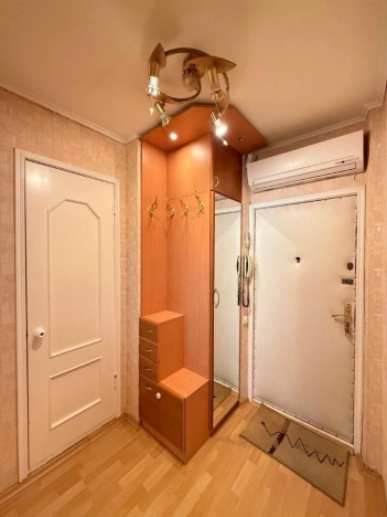 Купить квартиру в Москве. Вариант № 8303315, 10, площадь -  квм, цена 12000000 рублей