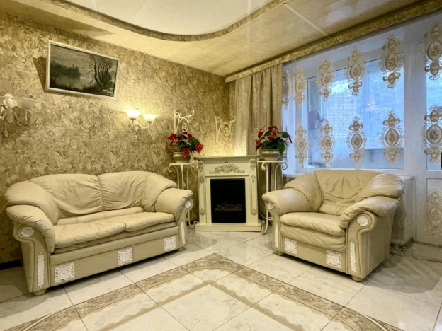 Купить четырехкомнатную квартиру в Московской области. Вариант № 10006373, 16, площадь -  квм, цена 11380000 рублей