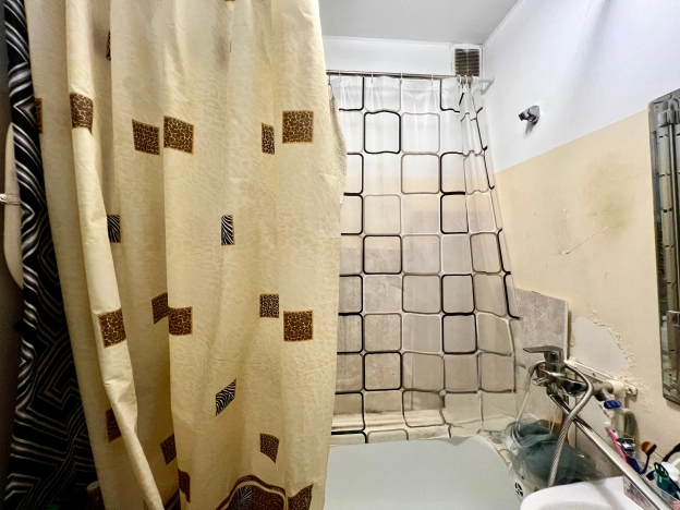 Купить двухкомнатную квартиру в Краснодаре. Вариант № 9284780, 11, площадь -  квм, цена 6250000 рублей