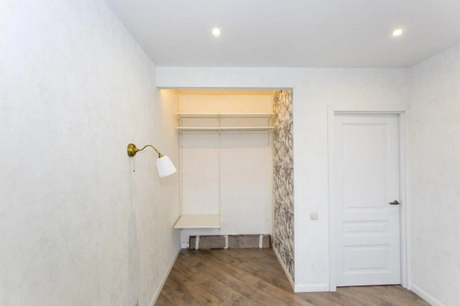 Купить трехкомнатную квартиру в Новосибирске. Вариант № 9639629, 12, площадь -  квм, цена 6500000 рублей