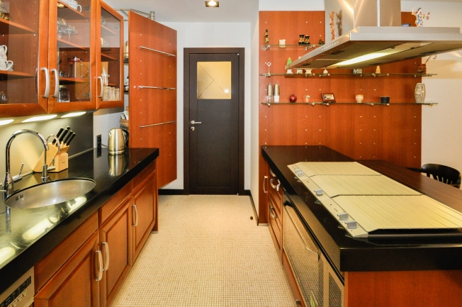 Купить трехкомнатную квартиру на вторичке на улице Костычева в Новосибирске. Вариант № 22154, 9, площадь -  квм, цена 14500000 рублей