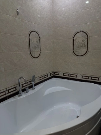 Снять квартиру в Новосибирске. Вариант № 10422606, 8, площадь -  квм, цена 36000 рублей