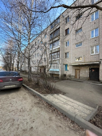 Купить многокомнатную квартиру в Архангельской области. Вариант № 21055, 35, площадь -  квм, цена 5750000 рублей