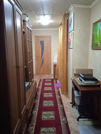 Купить трехкомнатную квартиру на вторичке на улице ПМС-180 в Новосибирской области. Вариант № 22500, 4, площадь -  квм, цена 1800000 рублей