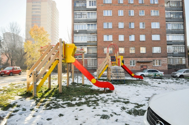 Купить четырехкомнатную квартиру в Новосибирской области. Вариант № 8142796, 18, площадь -  квм, цена 6500000 рублей