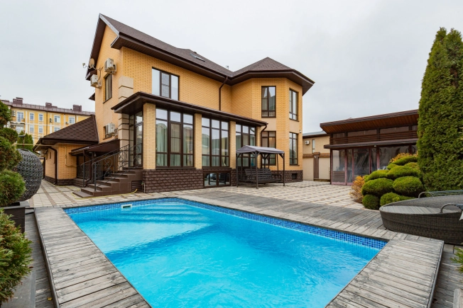 Купить дом на улице Курортная в Ростове-на-Дону. Вариант № 28937, 2, площадь -  квм, цена 99900000 рублей