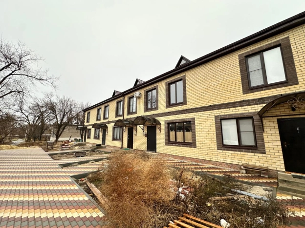 Купить таунхаус в Элисте. Вариант № 18358, 13, площадь -  квм, цена 5000000 рублей