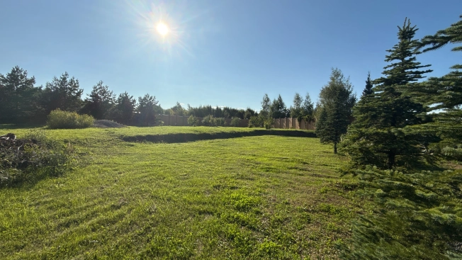 Купить земельный участок в Москве. Вариант № 2445043, 14, площадь -  квм, цена 9890000 рублей