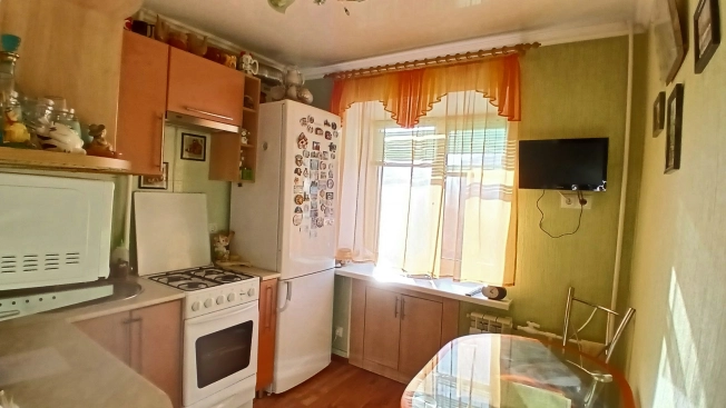 Купить квартиру на улице проспект Ленина в Орске. Вариант № 22565, 5, площадь -  квм, цена 3150000.0000 рублей