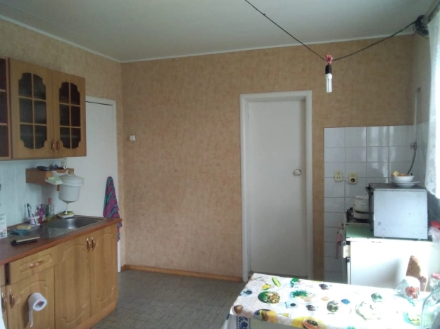 Купить трехкомнатную квартиру на вторичке на улице Ивановская в Владимирской области. Вариант № 2469723, 2, площадь -  квм, цена 490000 рублей