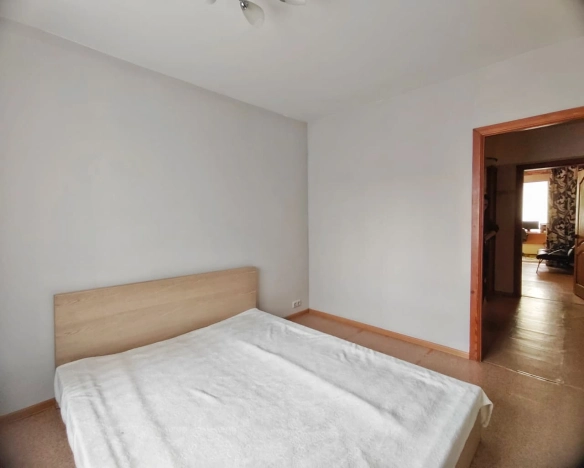 Купить трехкомнатную квартиру в районе Калининский в Новосибирске. Вариант № 8515341, 5, площадь -  квм, цена 5630000 рублей