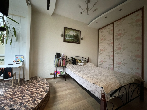 Купить квартиру в Москве. Вариант № 8052022, 0, площадь -  квм, цена 28000000 рублей