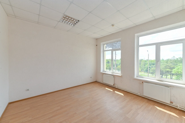 Снять коммерческую недвижимость в Таганроге. Вариант № 59893, 9, площадь -  квм, цена 100000 рублей