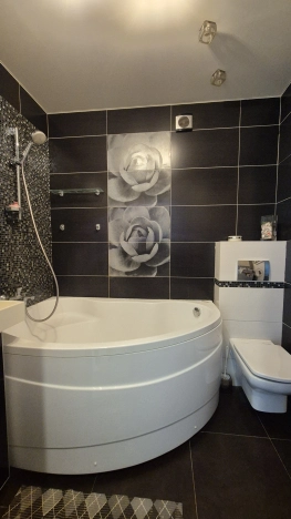 Купить трехкомнатную квартиру в Микрорайоне Ново-Западная Поляна, Первомайский район в Пензе. Вариант № 1231135, 18, площадь -  квм, цена 15700000 рублей