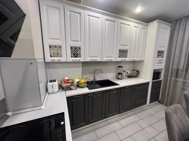 Купить трехкомнатную квартиру в Омске. Вариант № 6745480, 0, площадь -  квм, цена 8800000 рублей