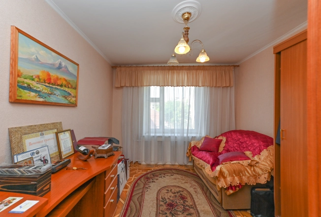 Купить четырехкомнатную квартиру в районе Кировский в Ростове-на-Дону. Вариант № 237697, 22, площадь -  квм, цена 17800000 рублей