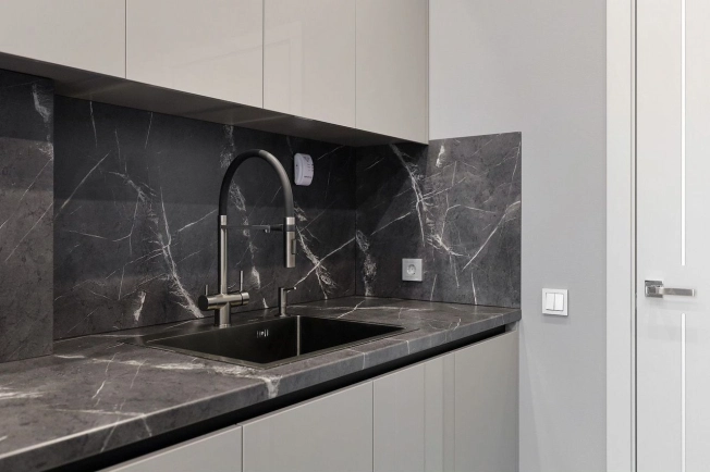 Купить двухкомнатную квартиру в Калининграде. Вариант № 9913380, 4, площадь -  квм, цена 11000000 рублей