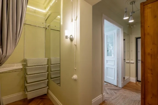 Купить квартиру в Москве. Вариант № 9339115, 35, площадь -  квм, цена 23900000 рублей