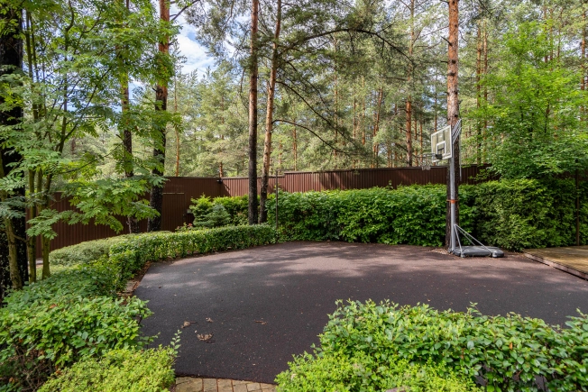 Купить дом на улице Колтушское шоссе в Всеволожске. Вариант № 297517, 17, площадь -  квм, цена 178000000 рублей