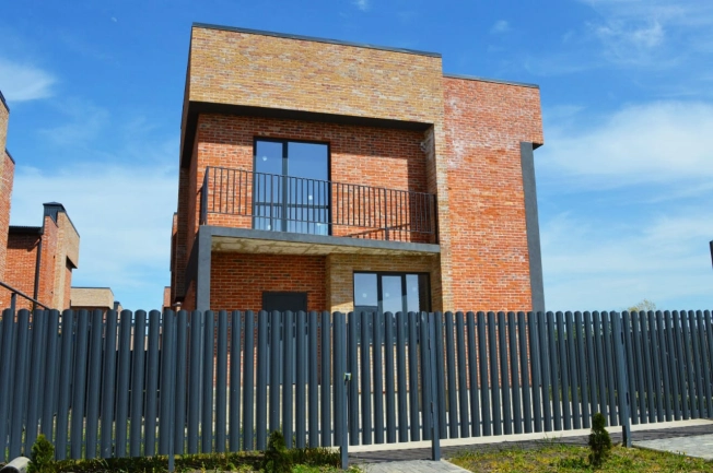 Купить дом на улице Карла Маркса в Краснодаре. Вариант № 17233, 3, площадь -  квм, цена 14000000 рублей