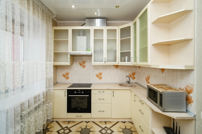 Купить трехкомнатную квартиру в Омске. Вариант № 3280433, 2, площадь -  квм, цена 8200000 рублей