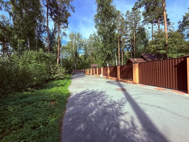 Купить земельный участок в районе Заельцовский в Новосибирске. Вариант № 3194192, 4, площадь -  квм, цена 27000000 рублей