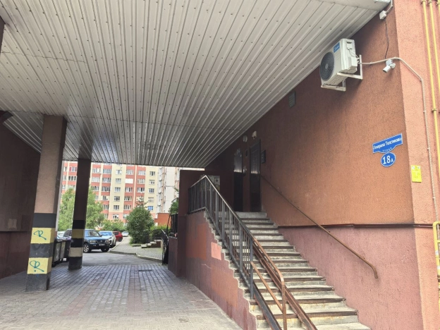 Купить двухкомнатную квартиру на улице Генерала Толстикова в Калининграде. Вариант № 231628, 35, площадь -  квм, цена 9000000 рублей