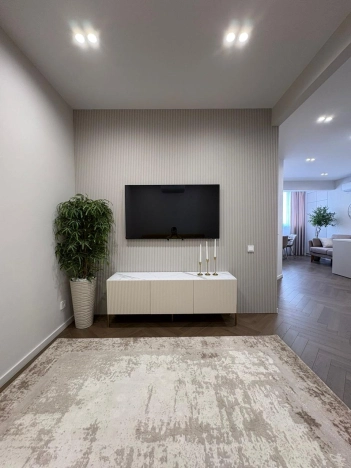 Купить двухкомнатную квартиру на улице Кожевенная в Краснодаре. Вариант № 37102, 3, площадь -  квм, цена 15500000 рублей