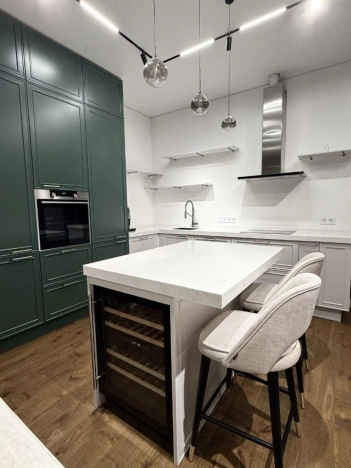 Купить квартиру в Москве. Вариант № 10058076, 0, площадь -  квм, цена 81999000 рублей